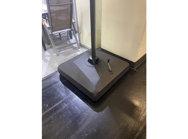 בסיס_לשמשייה_גלגלים_עולים