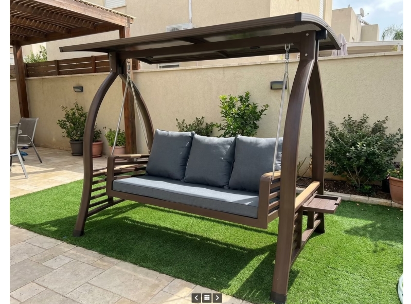 נדנדה_פיראוס_1