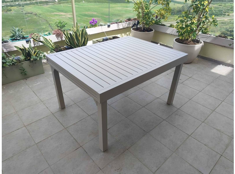 שולחן_1.35_נפתח_ל_2.70_צבע_שמפניה_אבן